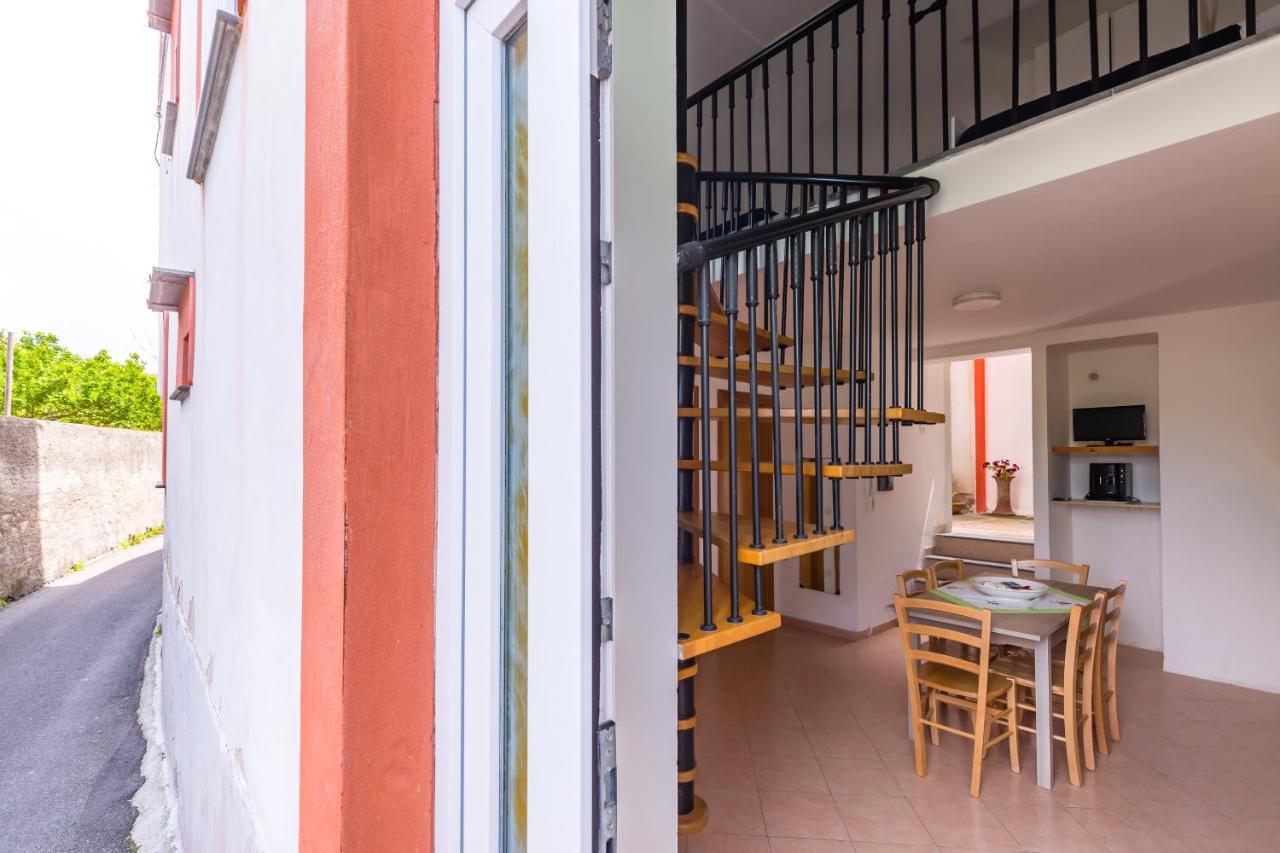 Ferienwohnung La Terrazza Sul Giardino Procida Exterior foto